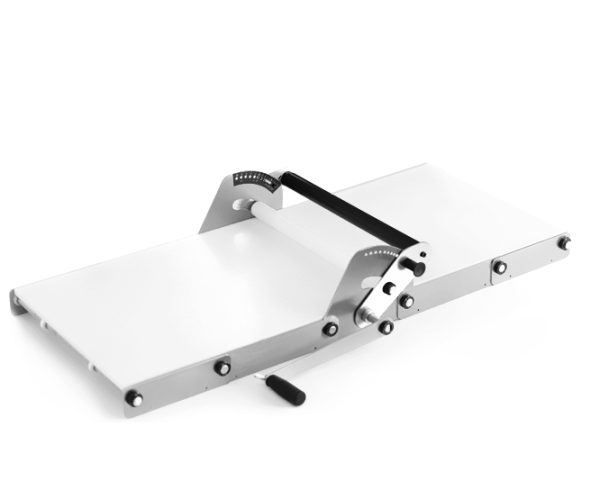 Dough laminator for croissants and puff pastry dough