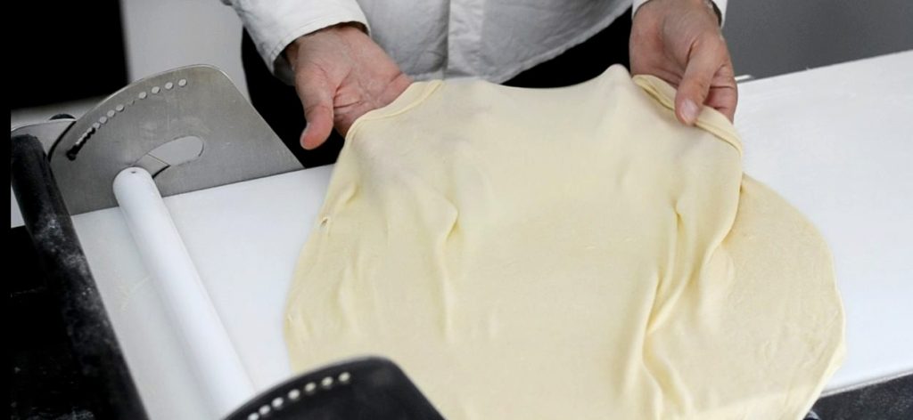 Rolling out dough roller for ultra thin dough